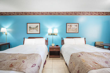 Texas Inn And Suites Citycenter At Utrgv เอดินเบิร์ก ภายนอก รูปภาพ